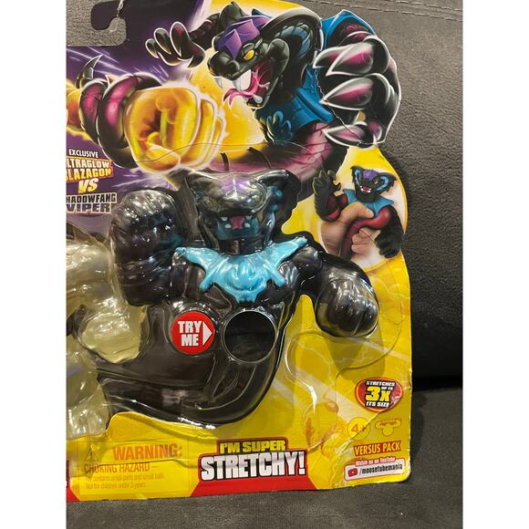 Heroes Of Goo Jit Zu Glow Shifters Ultraglow Blazagon VS Shadowfang Viper-NIB - Picture 4 of 5